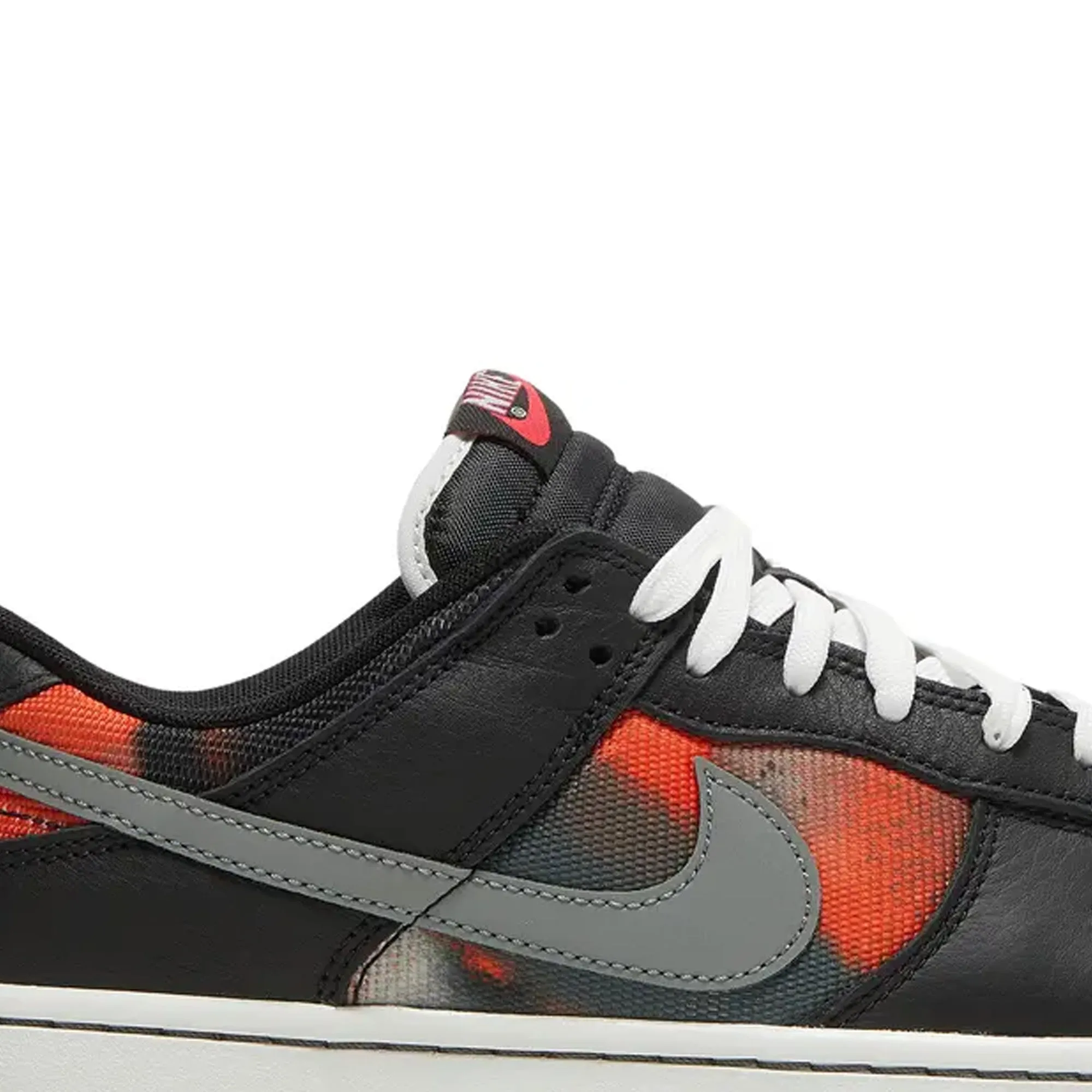 Nike Dunk Low 'Black Red Grafitti' (2022)