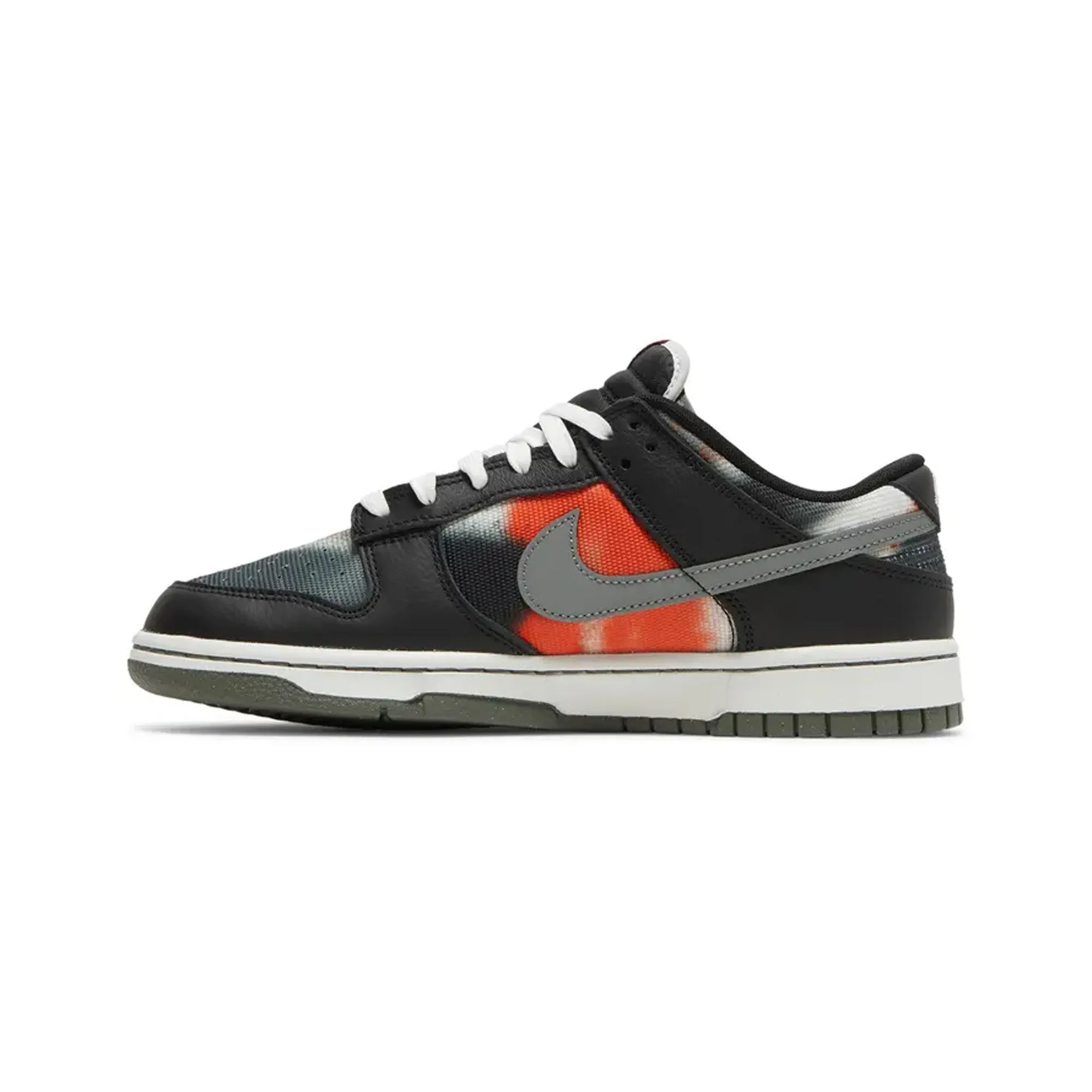 Nike Dunk Low 'Black Red Grafitti' (2022)