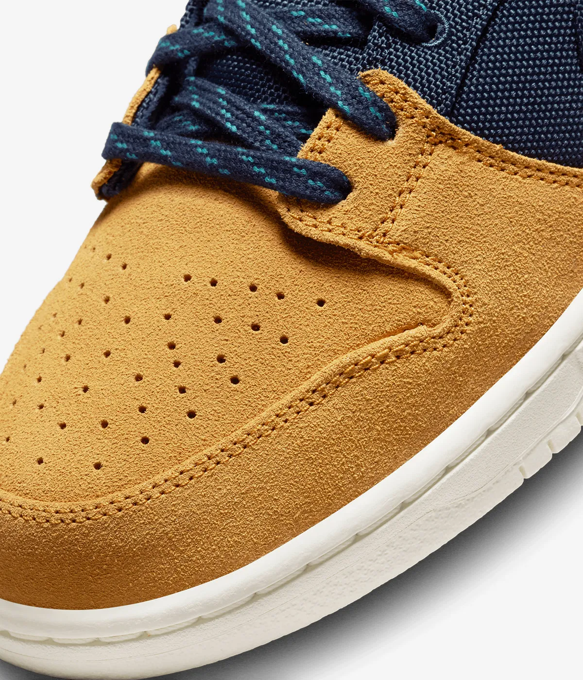 Nike SB Dunk Low Pro Premium