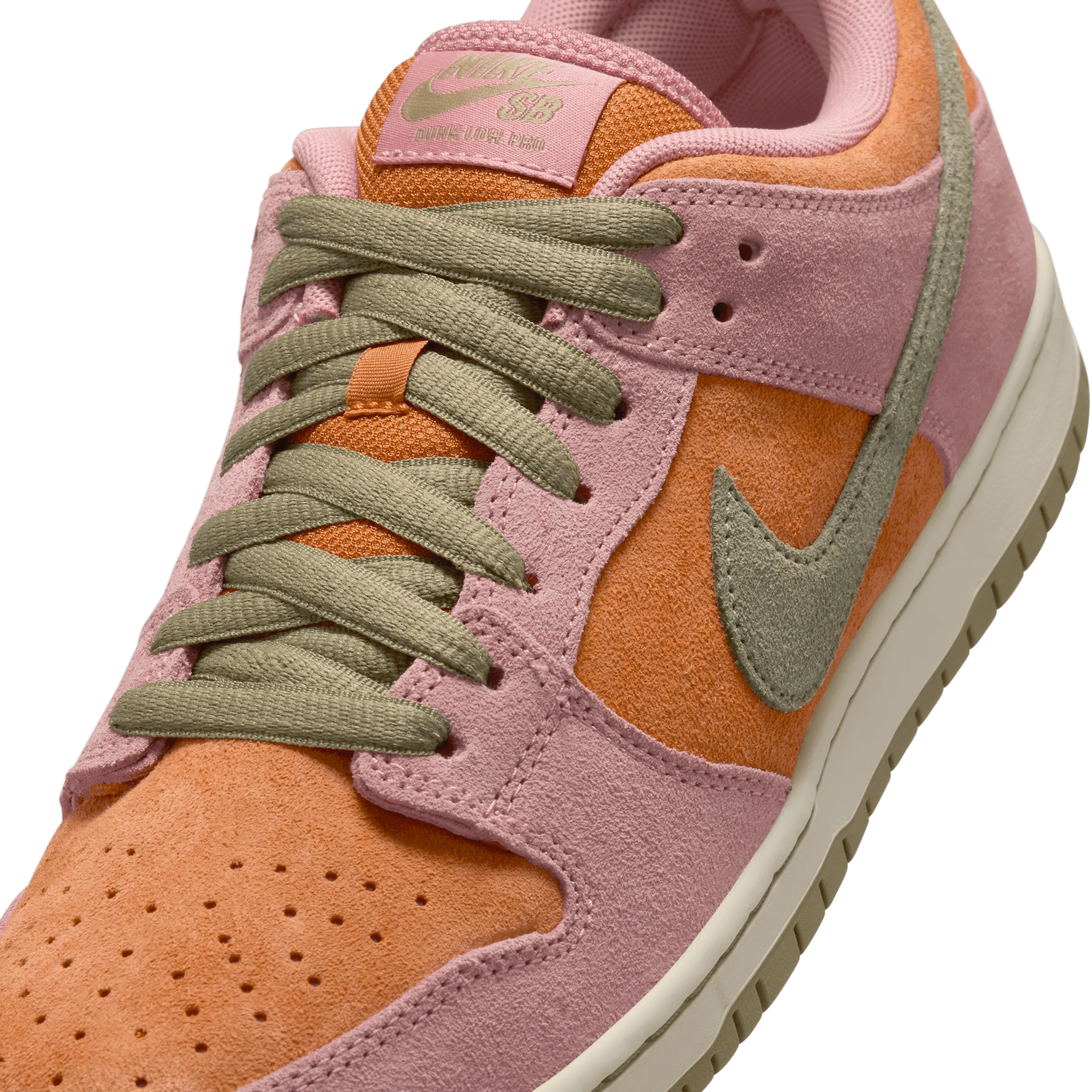 Nike SB Dunk Low Pro
