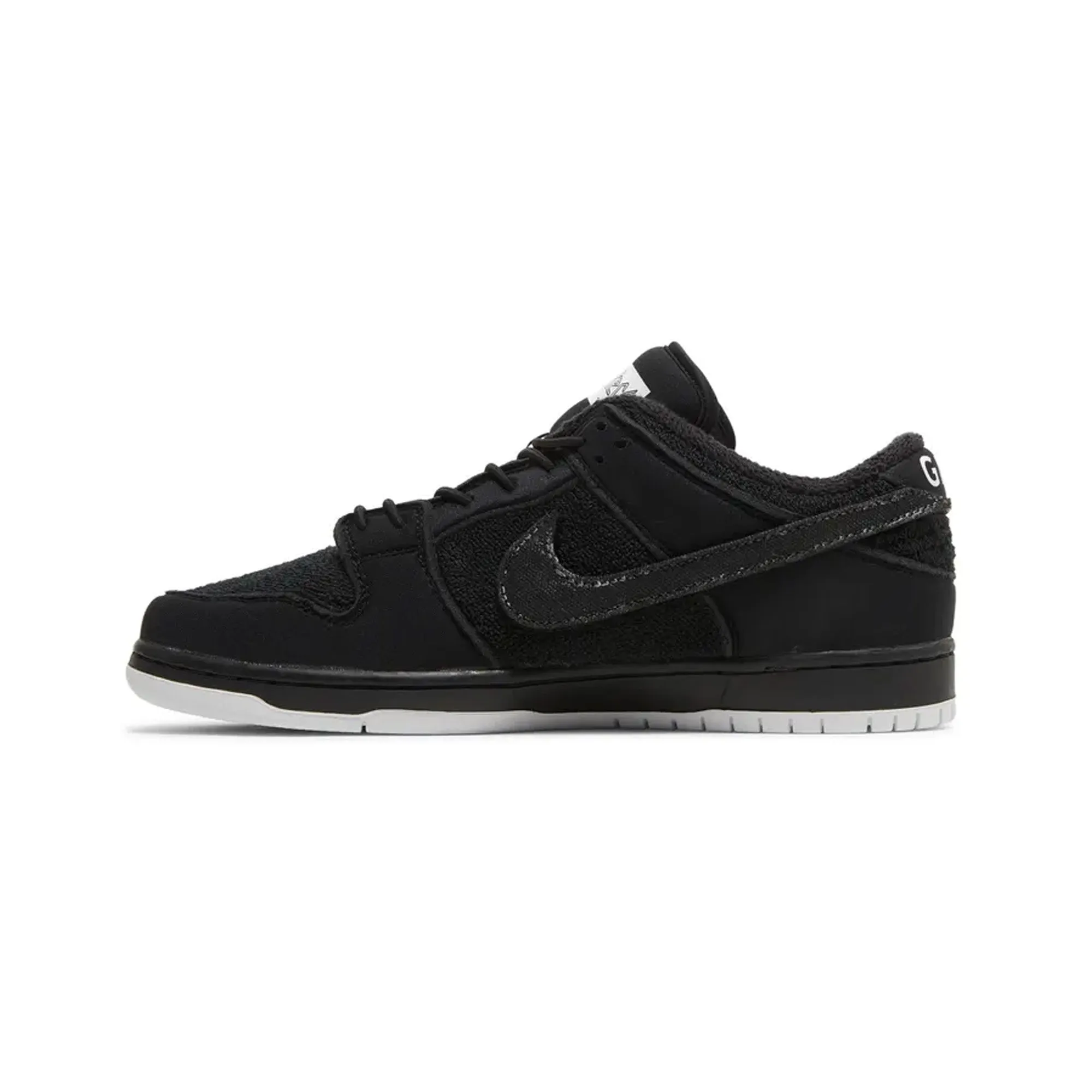 Nike SB Dunk Low x Gnarhunters 'Black' (2022)