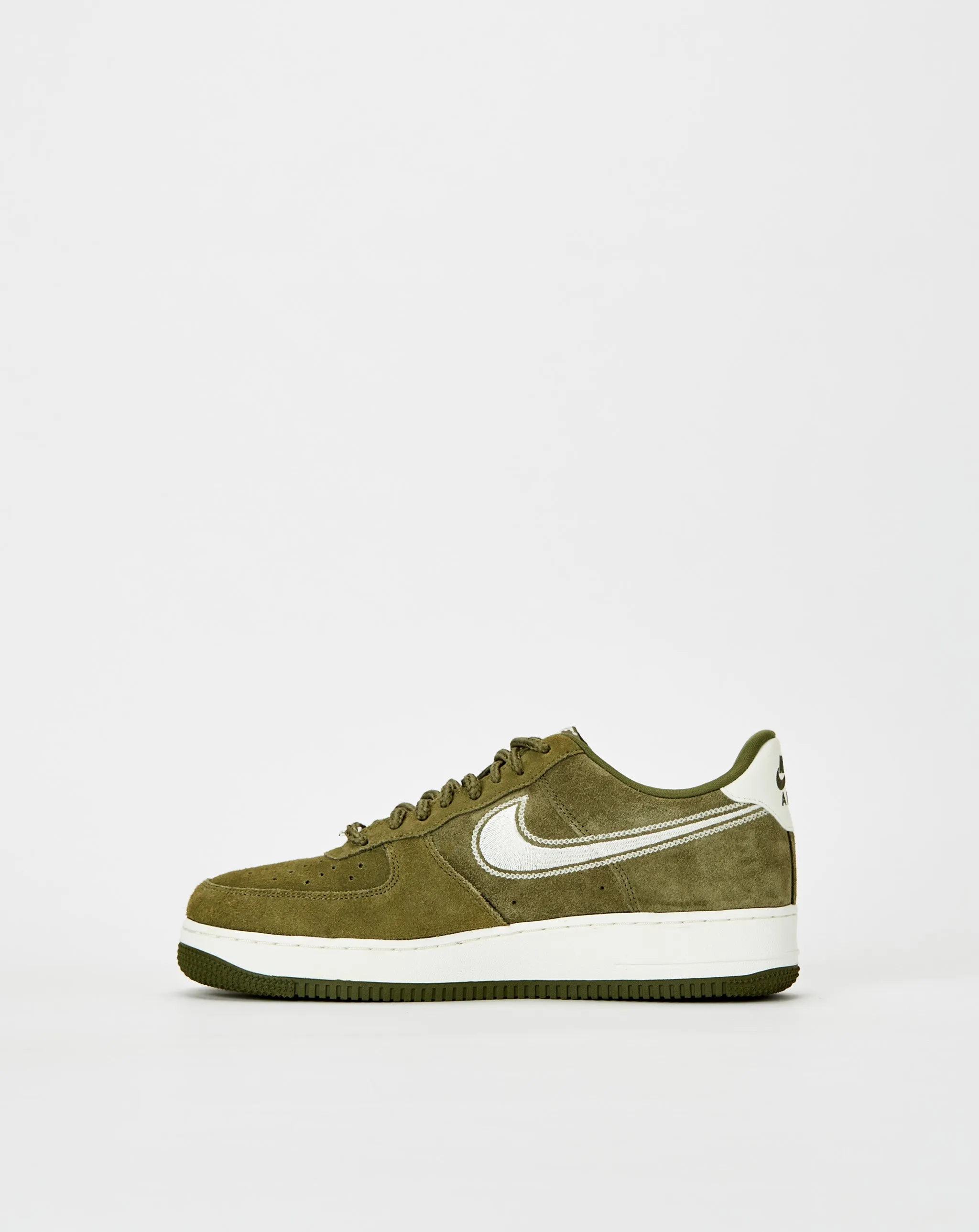 Shoes Nike Air Force 1 '07 LV8