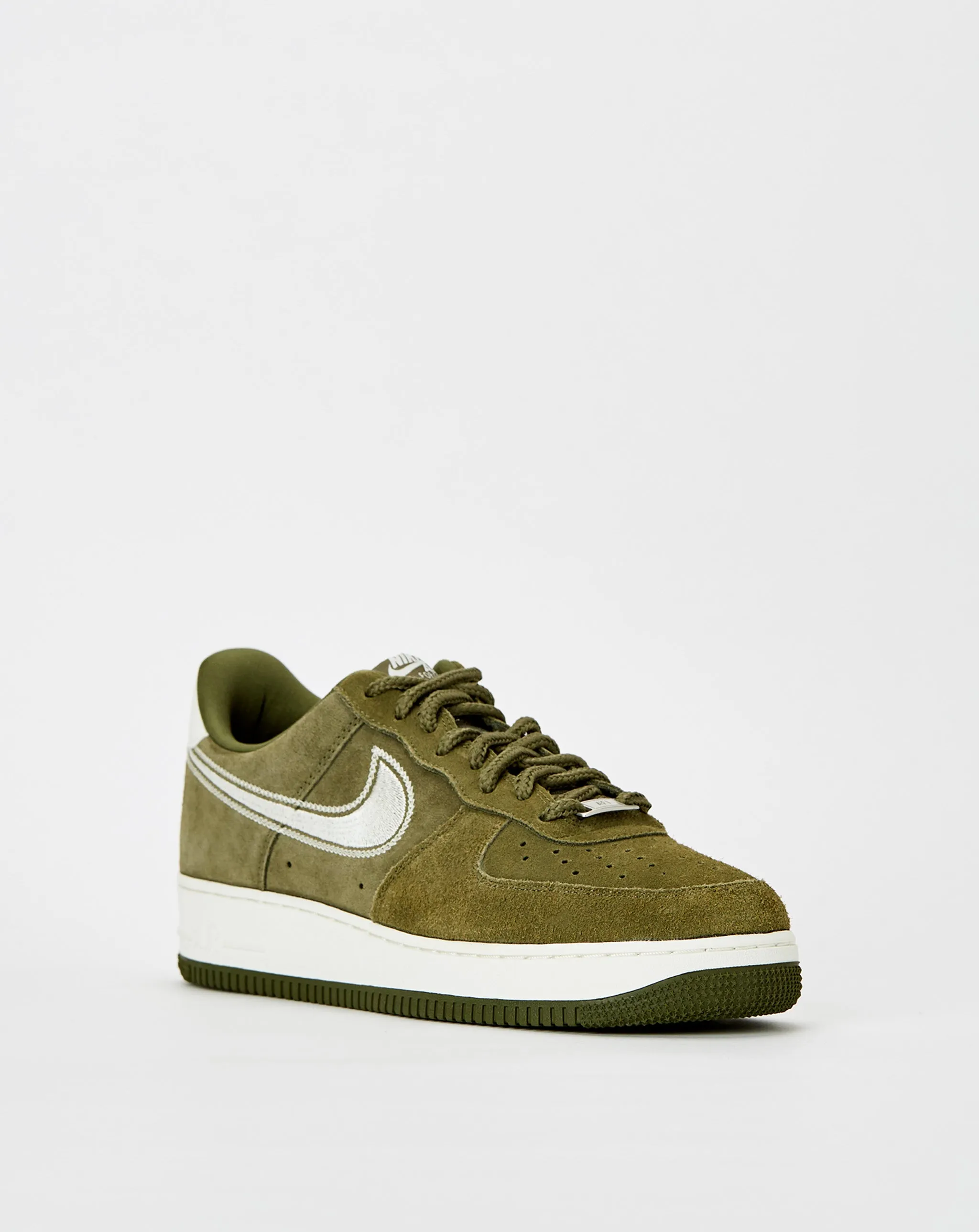 Shoes Nike Air Force 1 '07 LV8