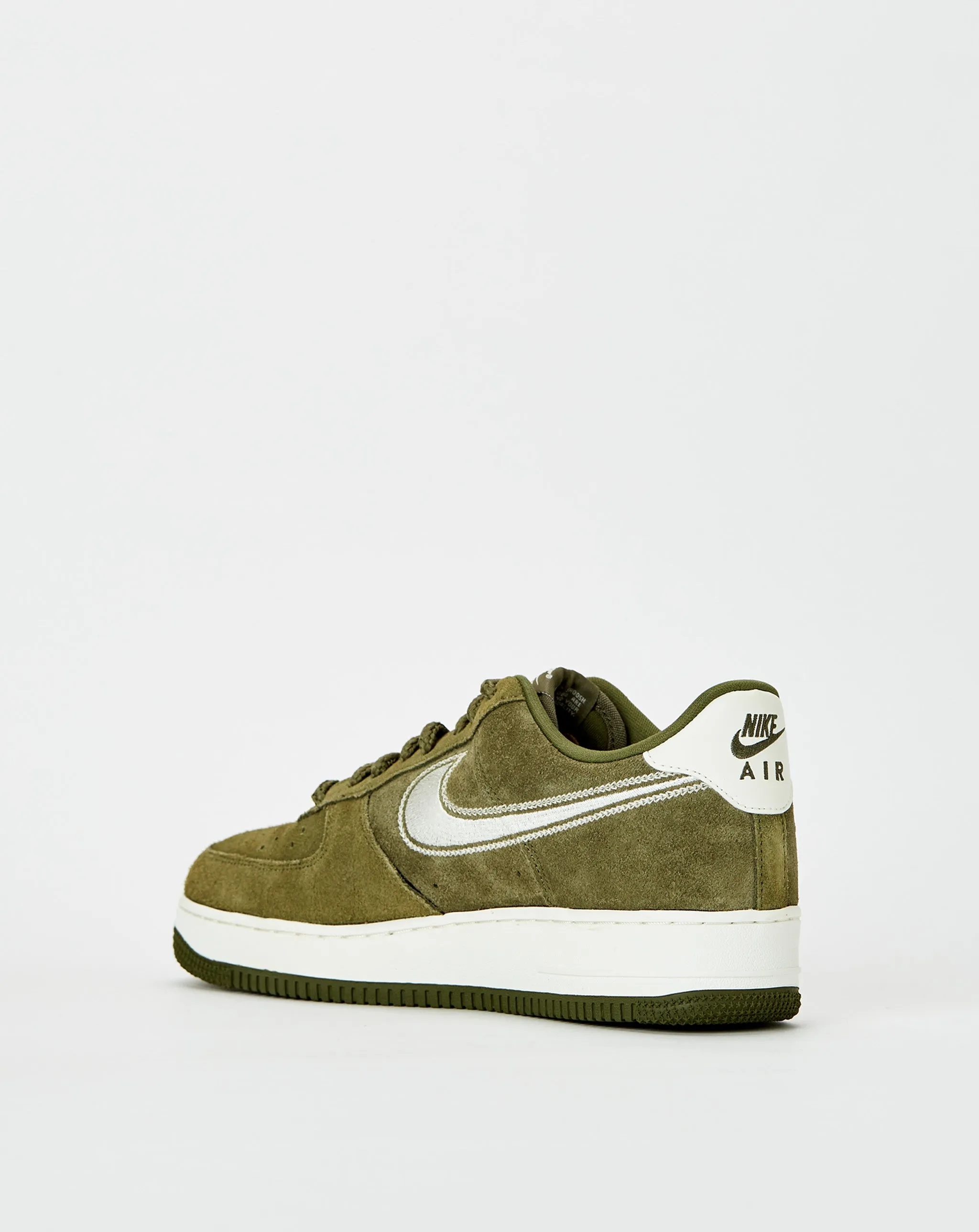 Shoes Nike Air Force 1 '07 LV8