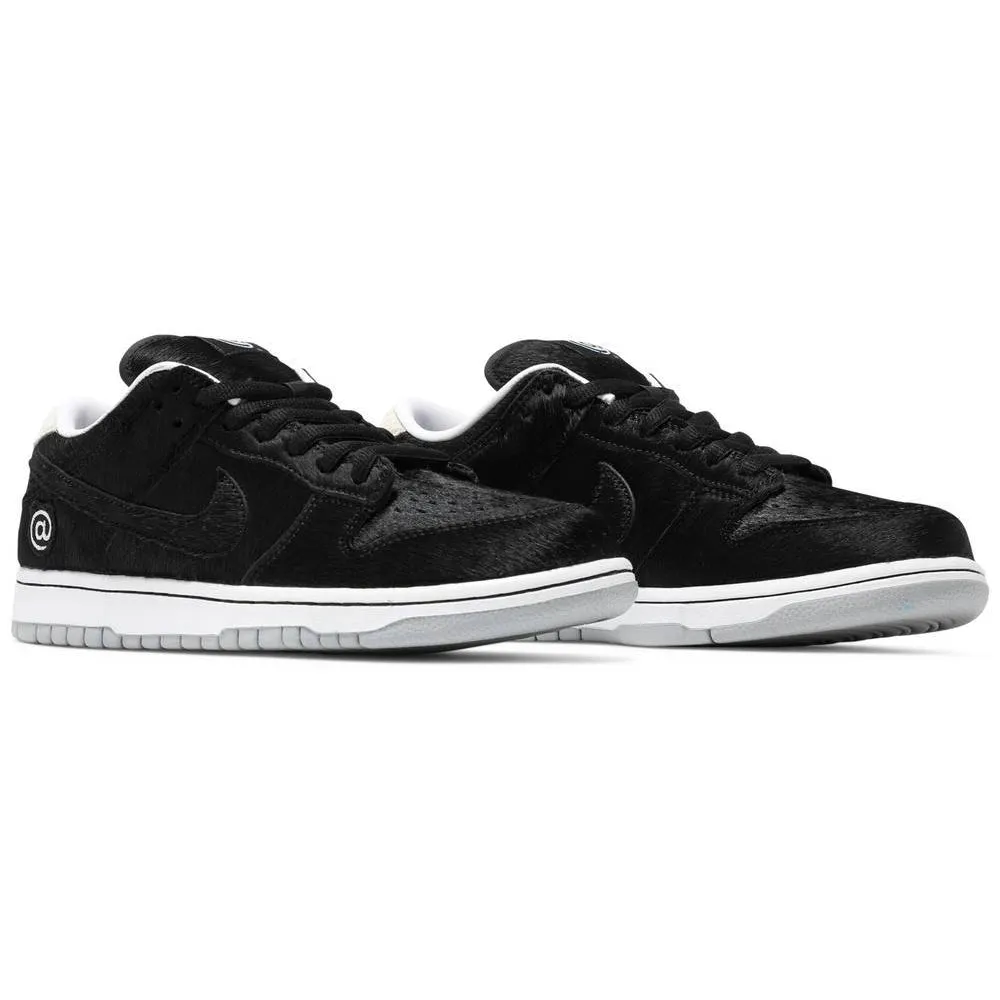 Shoes Nike Nike Medicom Toy x Dunk Low SB 'BE@RBRICK'