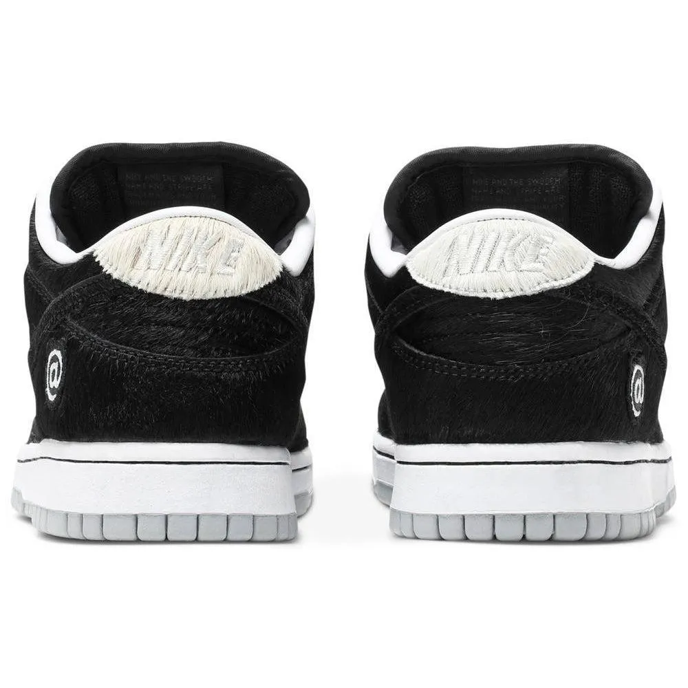Shoes Nike Nike Medicom Toy x Dunk Low SB 'BE@RBRICK'