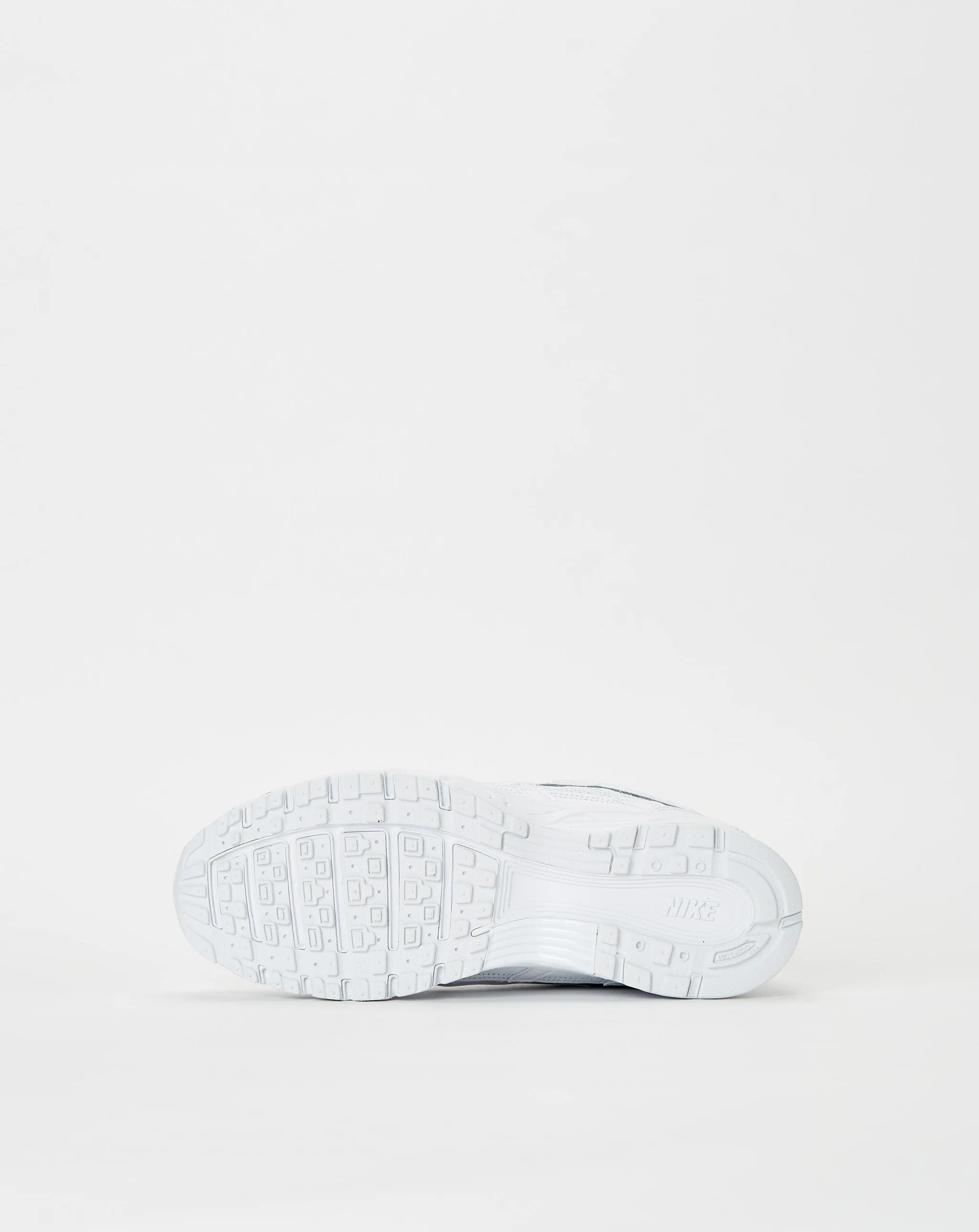 Shoes Nike P-6000