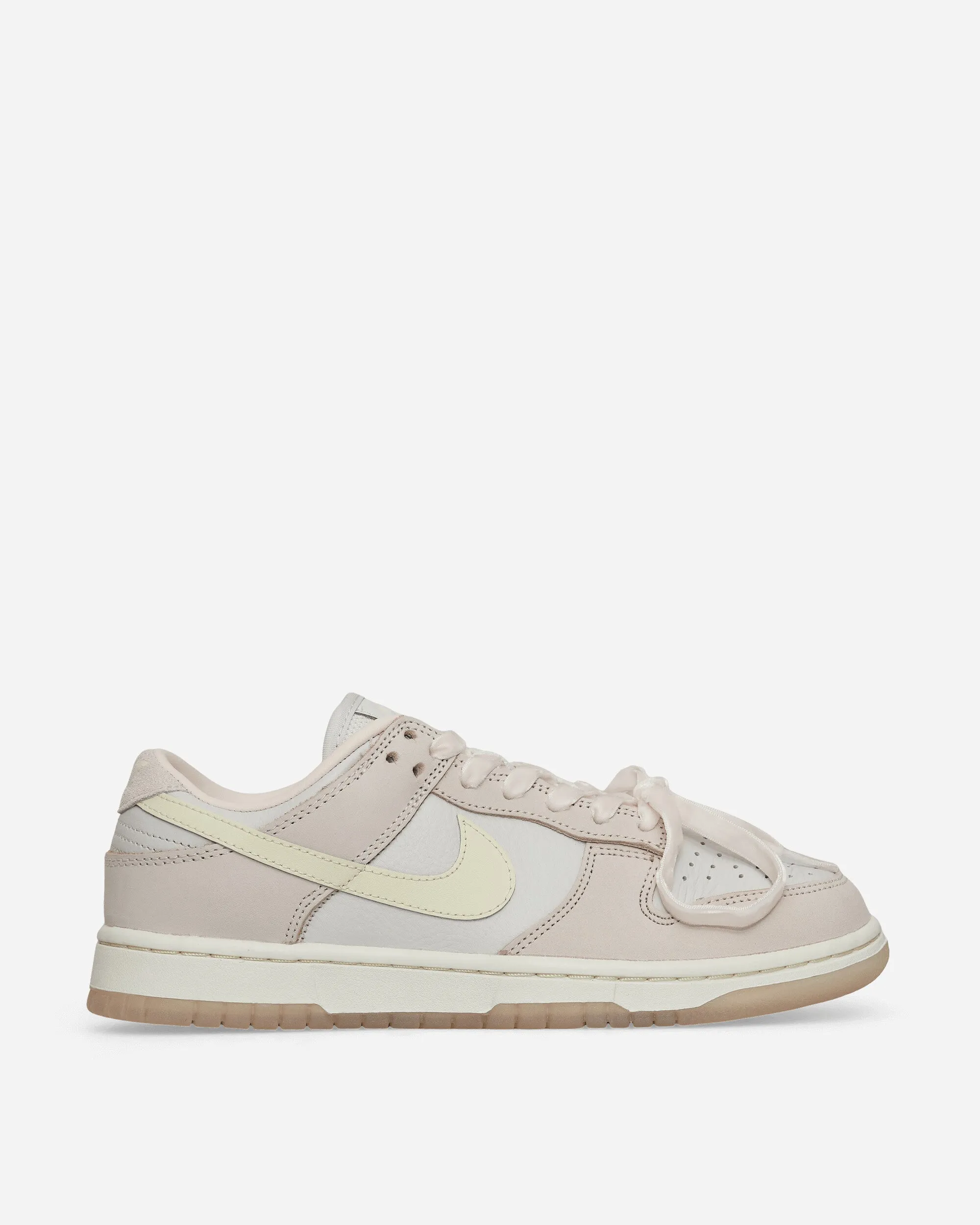 Women's Dunk Low Premium Sneakers Light Soft Pink / Platinum Tint