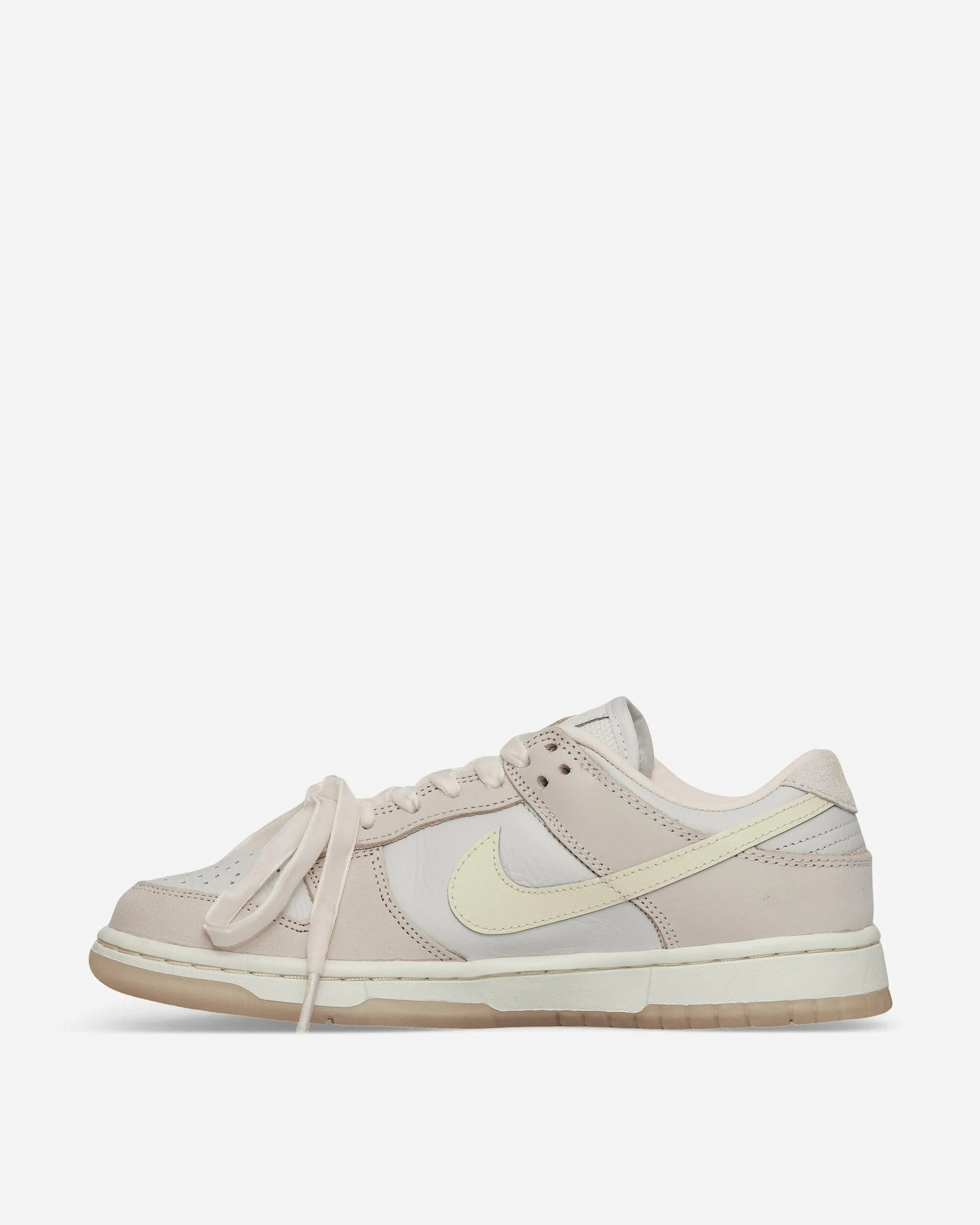 Women's Dunk Low Premium Sneakers Light Soft Pink / Platinum Tint