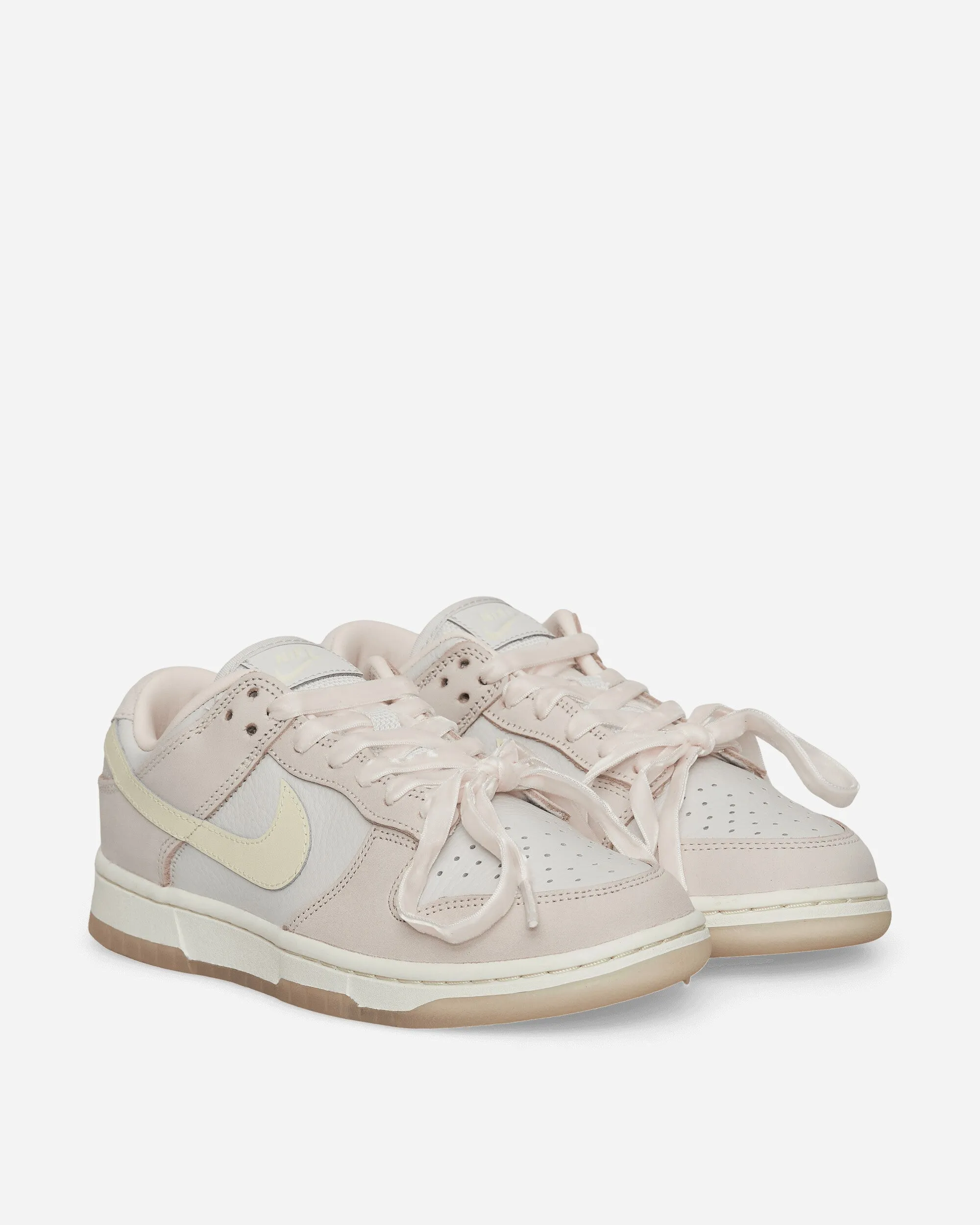 Women's Dunk Low Premium Sneakers Light Soft Pink / Platinum Tint
