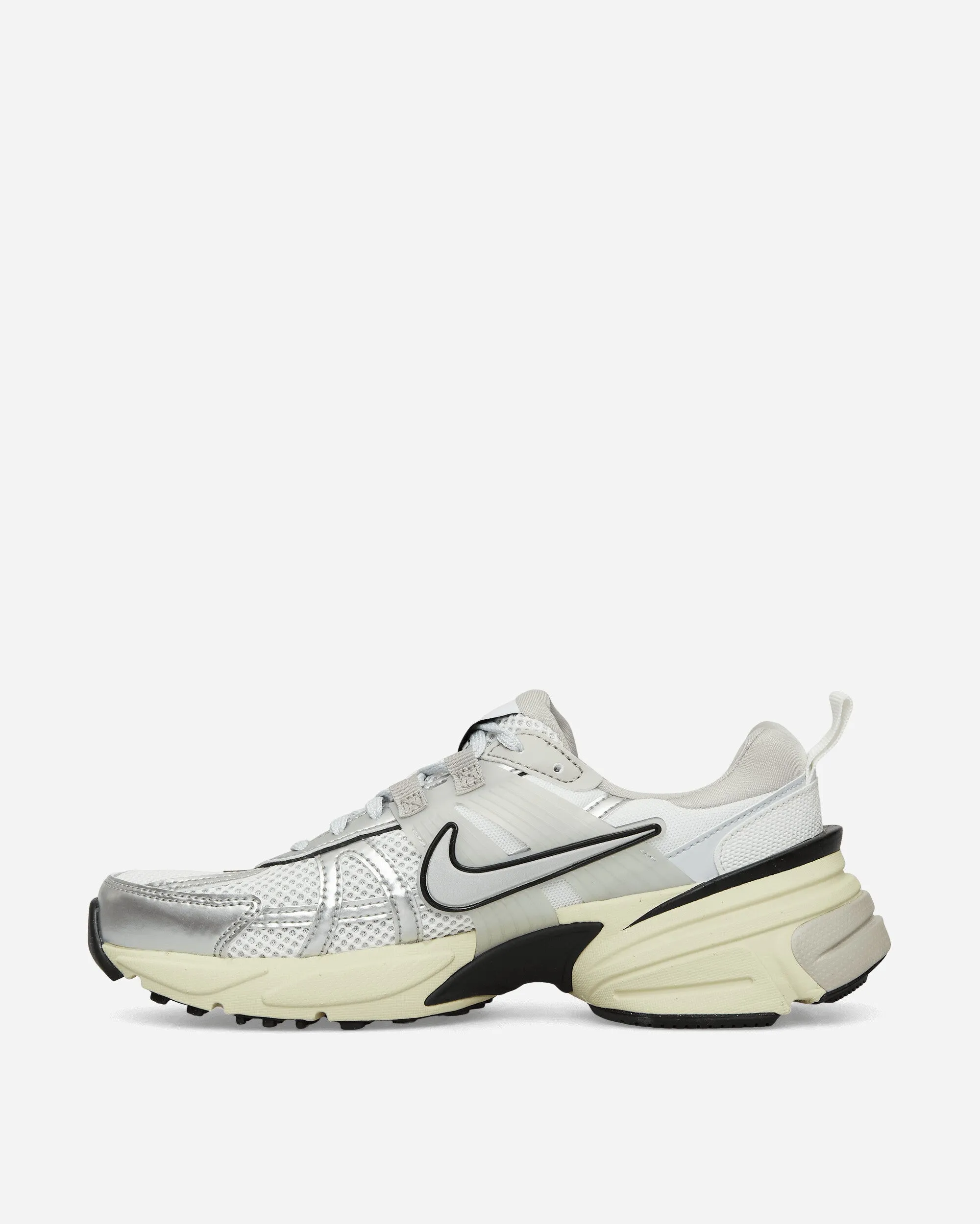 Women's V2K Run Sneakers Summit White / Metallic Silver