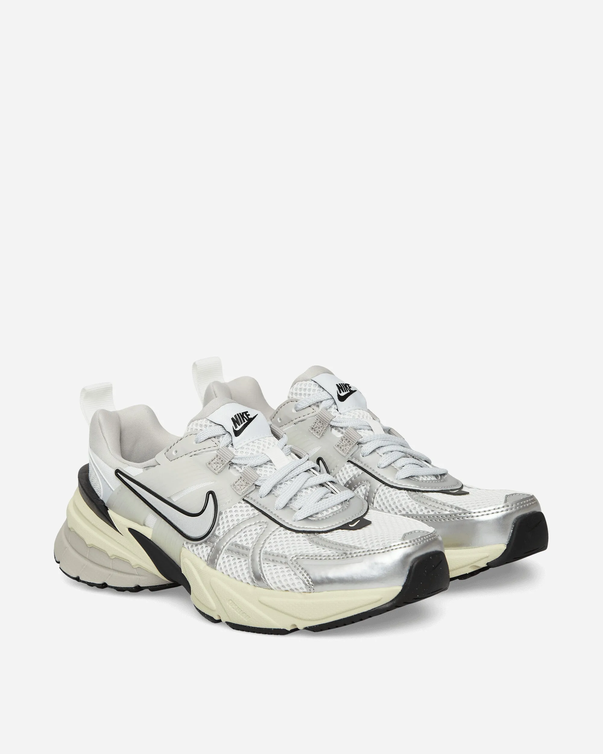 Women's V2K Run Sneakers Summit White / Metallic Silver