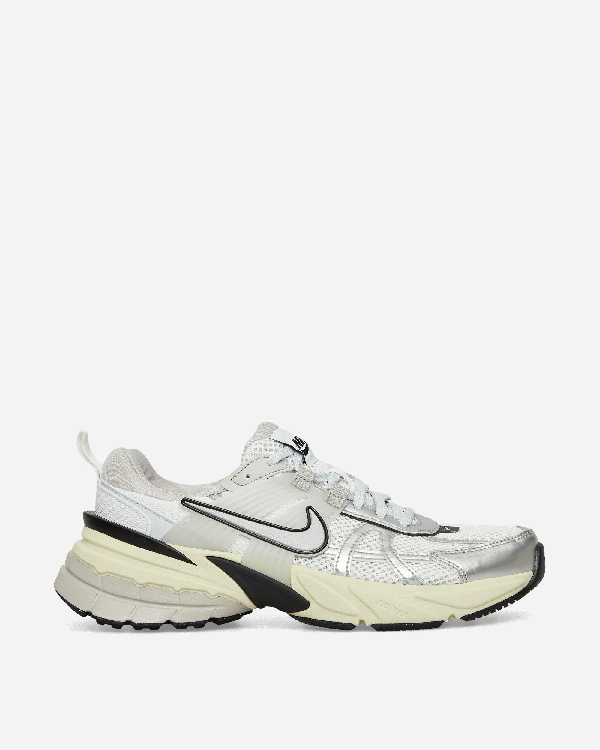 Women's V2K Run Sneakers Summit White / Metallic Silver